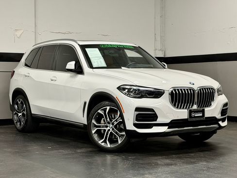 Used 2023 BMW X5 sDrive40i w/ Premium Package RWD image 2