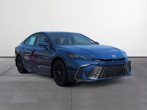 New 2026 Toyota Camry SE FWD image 7