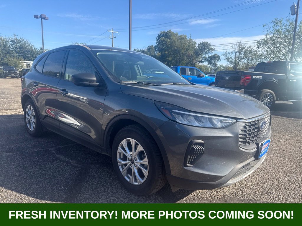 Used 2025 Ford Escape Active FWD image 1