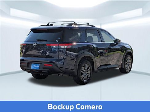 Certified 2025 Nissan Pathfinder SV w/ Black Appearance Package FWD image 7