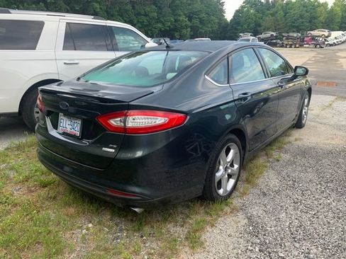 Used 2016 Ford Fusion SE FWD image 7
