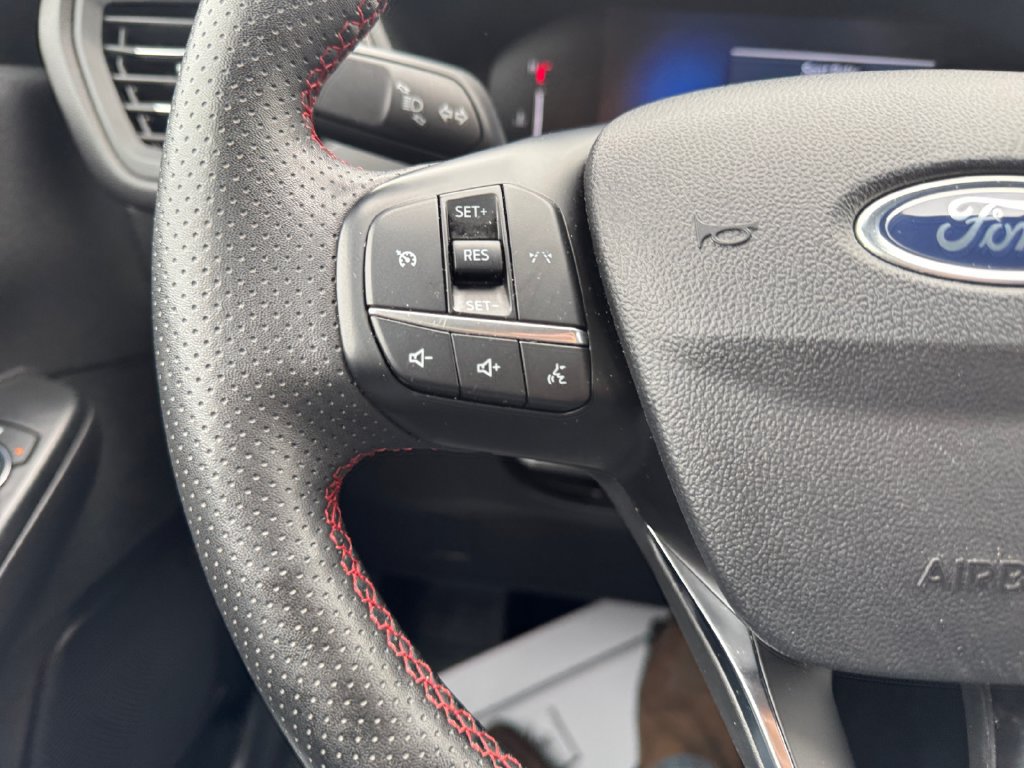 Used 2025 Ford Escape ST-Line Select AWD/4WD image 28