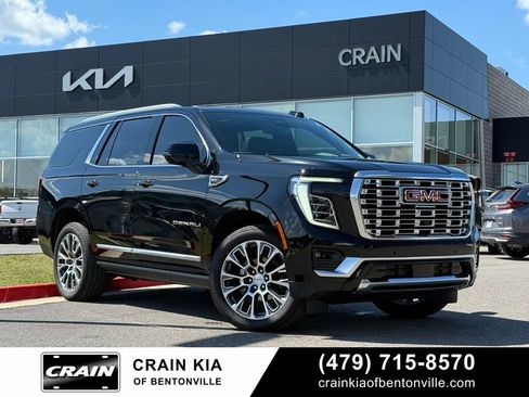 Used 2026 GMC Yukon Denali w/ Sun & Power Step Package AWD/4WD image 1