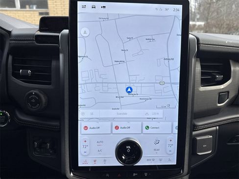 Used 2024 Ford Expedition Platinum image 5