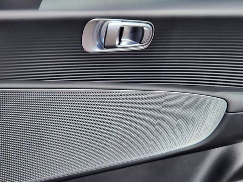 New 2025 Hyundai Ioniq 6 SEL image 13