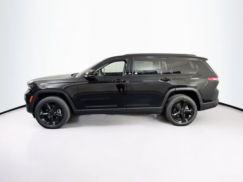 Used 2023 Jeep Grand Cherokee L Altitude image 8