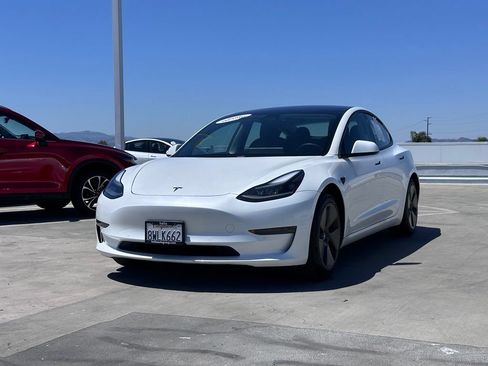 Used 2021 Tesla Model 3 Standard Range Plus RWD image 5