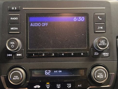 Used 2018 Honda Civic Sport image 25