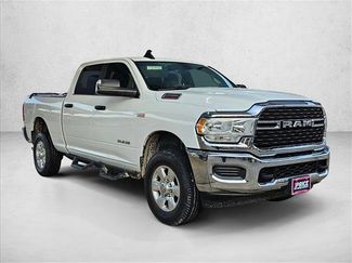Used 2022 RAM 2500 Big Horn w/ Protection Group AWD/4WD video 3