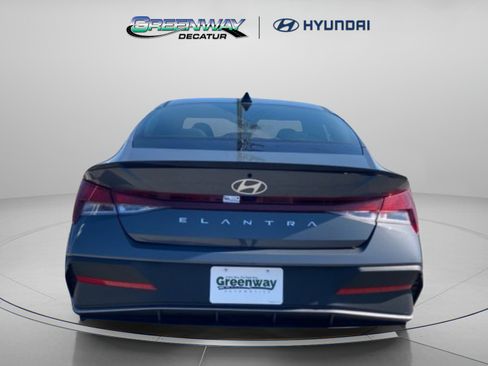 Used 2026 Hyundai Elantra Sport FWD image 6