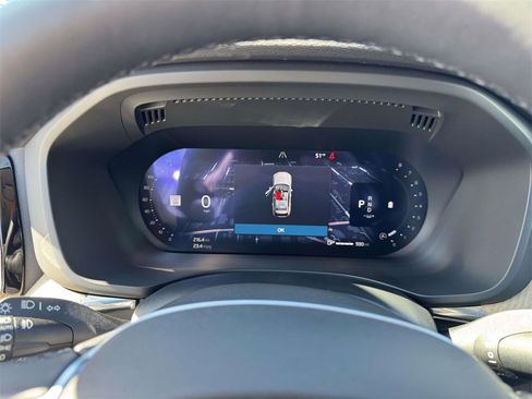 Certified 2026 Volvo XC60 B5 Plus w/ Climate Package image 23