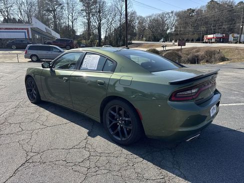 Used 2021 Dodge Charger SXT w/ Blacktop Package image 5