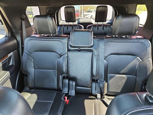 Used 2018 Ford Explorer Limited AWD/4WD image 12