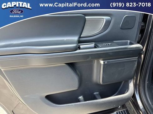 Certified 2025 Ford Expedition Max Platinum w/ Driver's Package AWD/4WD image 17