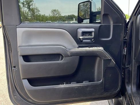 Used 2015 Chevrolet Silverado 3500 W/T AWD/4WD image 11