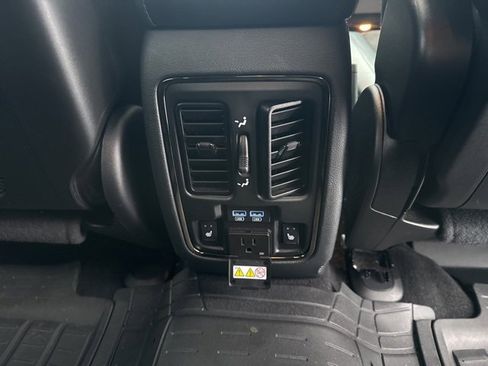 Used 2020 Dodge Durango GT image 15