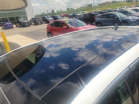 Used 2024 Ford Edge SEL w/ Convenience Package AWD/4WD image 10