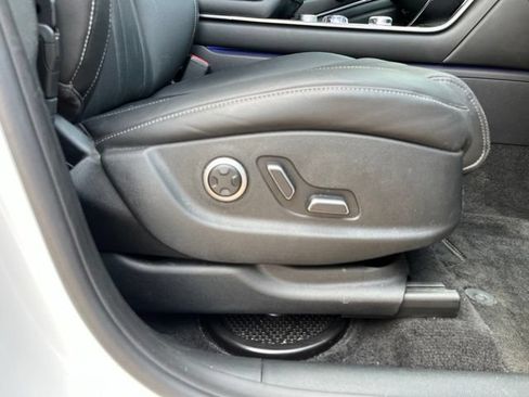 Used 2025 Genesis GV80 2.5T Standard AWD/4WD image 23