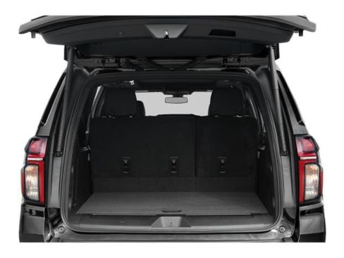 Used 2024 Chevrolet Suburban LT w/ Luxury Package RWD image 14