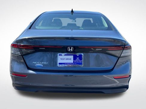 Certified 2025 Honda Accord SE image 5