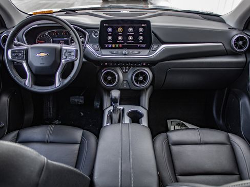 Used 2023 Chevrolet Blazer LT w/ LPO, Black Grille Bar Package image 20