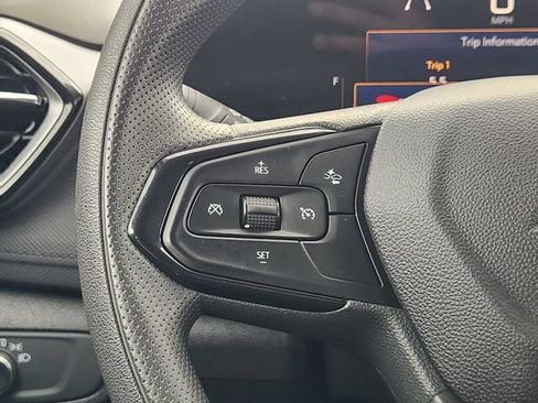 Used 2025 Chevrolet TrailBlazer LT FWD image 28