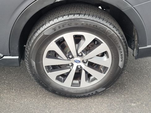 Used 2022 Subaru Outback Premium image 11