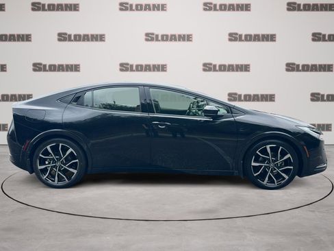 Used 2024 Toyota Prius Prime FWD image 6