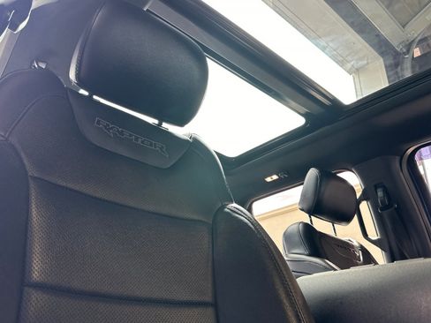 Used 2018 Ford F150 Raptor w/ Equipment Group 802A Luxury image 13