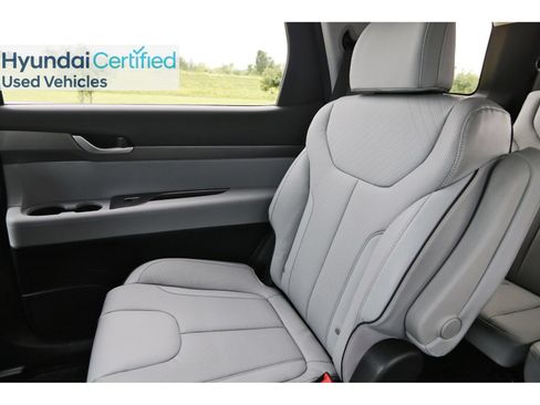 Used 2024 Hyundai Palisade SEL FWD image 14