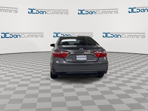 Used 2017 Toyota Camry SE FWD image 7