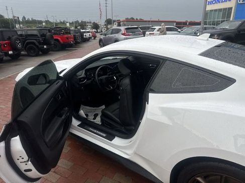 Used 2024 Ford Mustang GT Premium RWD image 27