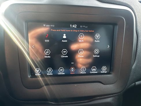 Used 2020 Jeep Renegade Altitude image 12