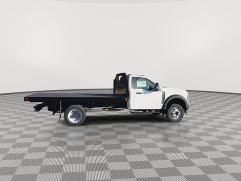 New 2025 Ford F550 4x4 Regular Cab Super Duty image 32