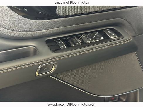 New 2026 Lincoln Aviator AWD image 16