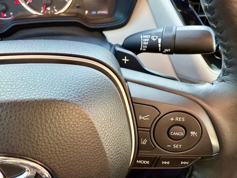 Used 2021 Toyota Corolla SE image 30