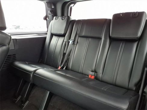 Used 2015 Lincoln Navigator 4WD image 8