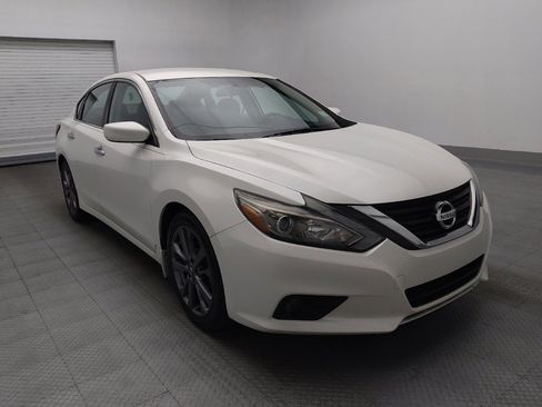 Used 2018 Nissan Altima 2.5 SR w/ SR Special Edition image 13