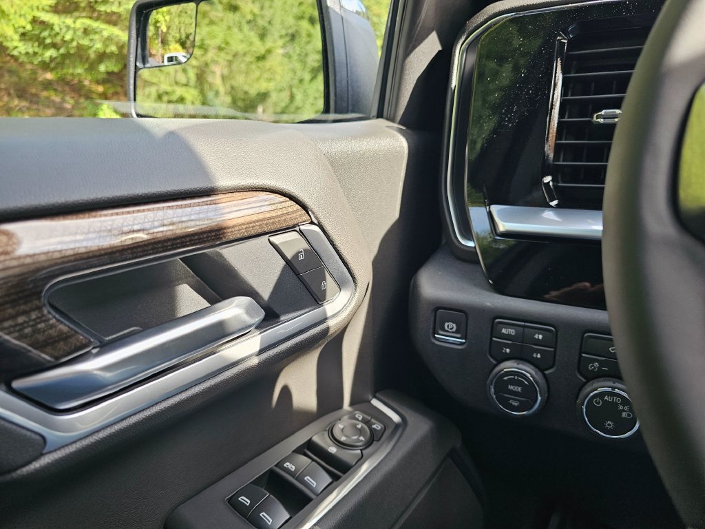 New 2026 Chevrolet Silverado 1500 LT w/ Z71 Off-Road Package AWD/4WD image 33