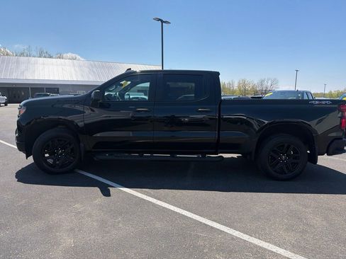 Used 2023 Chevrolet Silverado 1500 Custom AWD/4WD image 4