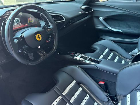 Used 2024 Ferrari 296 GTS RWD image 4