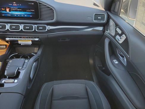 New 2026 Mercedes-Benz GLE 53 AMG 4MATIC image 13