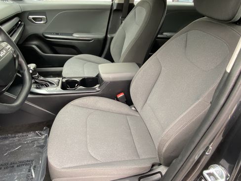Used 2025 Kia K4 FWD image 14