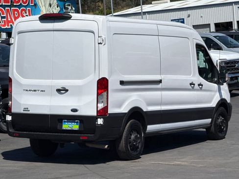 Used 2022 Ford Transit 350 Medium Roof AWD image 4