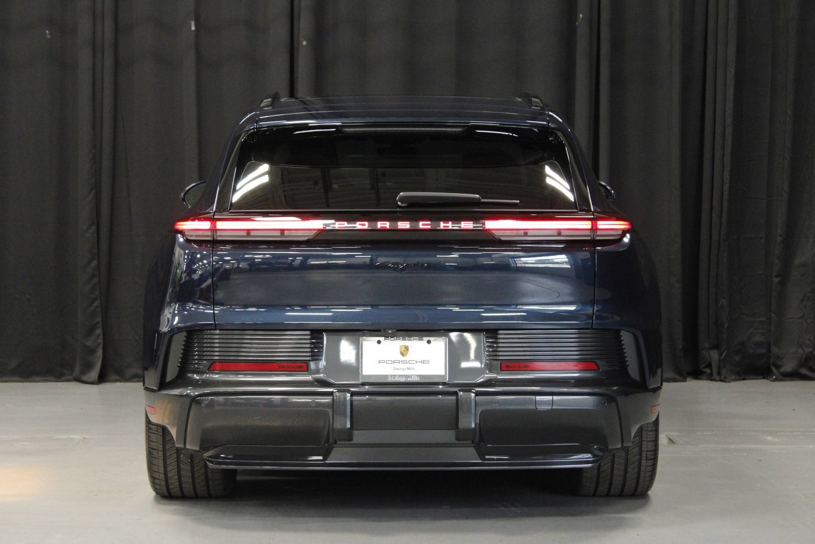 Used 2026 Porsche Cayenne Electric AWD/4WD image 6