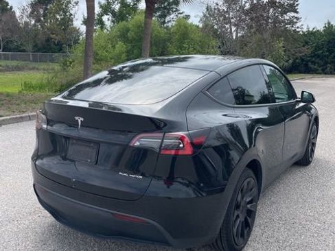 Used 2021 Tesla Model Y Long Range image 4