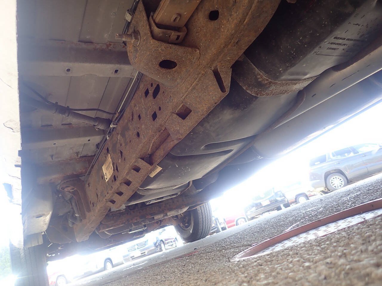 Used 2014 Chevrolet Express 2500 RWD image 38