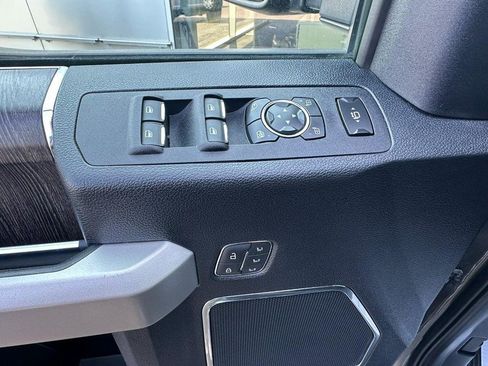 Used 2020 Ford F350 Lariat w/ Lariat Value Package AWD/4WD image 9