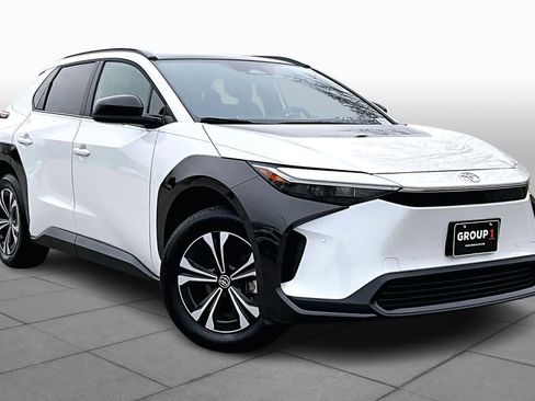 Used 2024 Toyota bZ4X XLE image 2