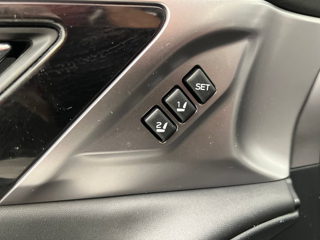 Used 2025 Subaru Outback Touring XT AWD/4WD image 16